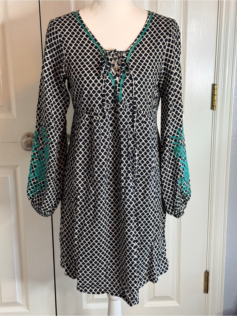 THML Boho Embroidered Geometric Tunic Dress XS EUC Navy